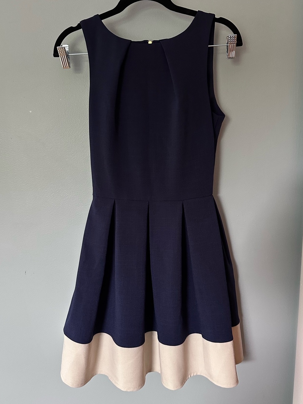 Closet brand navy dress with white hem